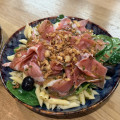 Salade de pâtes au pesto Jambon cru